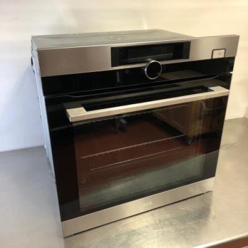 AEG BSK882320M, Integrated Electric Steam Boost Multifunction Single Oven with Command Wheel. Comes with 2 x Shelves, Shallow Tray, Deep Tray with Grill, Drip Tray, Runners, Temperature Probe & Manual