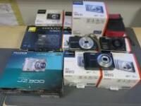 5 x Assorted Digital Cameras & 10 x Boxes of Assorted Accessories. NOTE: A/F for Spares/Repair.