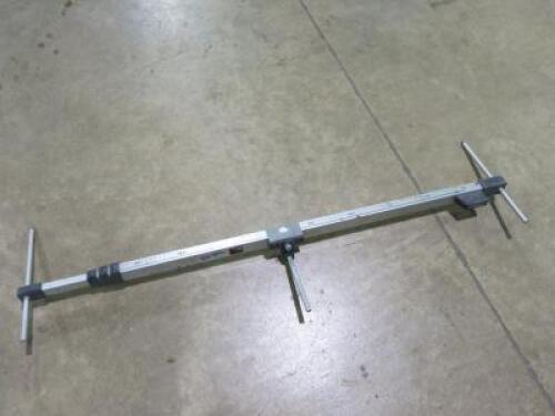 Sealey Extendable Chasis Measuring Pole, Model RE50.