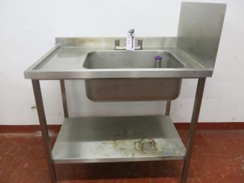 Large Stainless Steel Single Bowl Sink with Splash Guard with Shelf Under & Mixer Tap. Size H91cm x W100cm x D71cm.