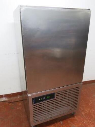 Foster Xtra Blast Chiller, Model XR35, S/N 20584017, DOM 06/2016. Comes with Instruction Manual. Size H155cm x W75cm x D69cm.
