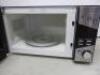 Delonghi 800w Microwave, Model P80D20EL-T5A. - 2