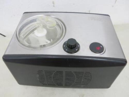 Buffalo Ice Cream Maker, Model DM067B.