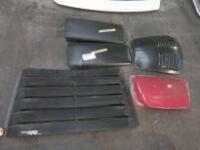 5 x Assorted Front Body Styling Parts to Include: 3 x Air Scoops, Air Intake & Rear Window Louvre.
