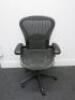 Herman Miller Aeron Ergonomic Adjustable Mesh Office Chairwith Lumbar Support, Adjustable Arm Rests & Vinyl Arm Caps.Size B. 