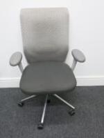 Vitra ID Mesh Adustable Office Chair in Light Grey with Lumbar Support & Adjustable Arms.