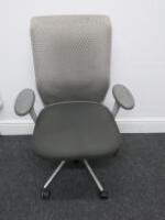 Vitra ID Mesh Adustable Office Chair in Light Grey with Lumbar Support & Adjustable Arms.