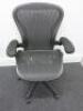 Herman Miller Aeron Ergonomic Adjustable Mesh Office Chairwith Adjustable Arm Rests & Fabric Arm Caps.Size B.NOTE: seat pan requires refurbishment (As Viewed/Pictured).&nbsp; - 7