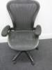 Herman Miller Aeron Ergonomic Adjustable Mesh Office Chairwith Adjustable Arm Rests & Fabric Arm Caps.Size B.NOTE: seat pan requires refurbishment (As Viewed/Pictured).&nbsp;