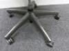 Herman Miller Aeron Ergonomic Adjustable Mesh Office Chairwith Adjustable Arm Rests & Fabric Arm Caps.Size B.NOTE: seat pan requires refurbishment (As Viewed/Pictured).&nbsp; - 5