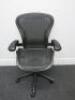 Herman Miller Aeron Ergonomic Adjustable Mesh Office Chairwith Lumbar Support, Adjustable Arm Rests & Vinyl Arm Caps.Size B.NOTE: seat pan requires refurbishment (As Pictured/Viewed).&nbsp; - 7
