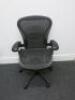 Herman Miller Aeron Ergonomic Adjustable Mesh Office Chairwith Lumbar Support, Adjustable Arm Rests & Vinyl Arm Caps.Size B.&nbsp;