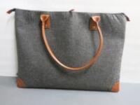 Lavolta Imac Carry Case Bag. Handmade Genuine Leather & Wool Felt Interior. Size 50cm x 70cm.