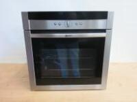 Neff Integrated Circotherm Electric Single Pyrolytic Oven, Model B15P442NOGB. Comes with Metal Cooking Tray.