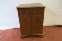 2 Door Wooden Stereo Cabinet with Hinged Top. Size H82cm x W60cm x D45cm.NOTE: missing shelf. 