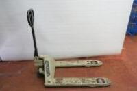 Crown Hand Pallet Truck (Wide). Model PTH50-27-39, Capacity 2000kg.