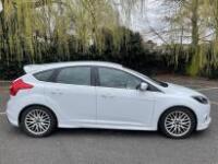 WR13 LSN: Ford Focus 1.6 125 Zetec S, 5 Door Powershift Hatchback in White.Auto 6 Gears, Petrol, 1596cc, Mileage 38850.3 Owners from New.Comes with V5, 2 x Keys, Service Book & Owners Pack.  