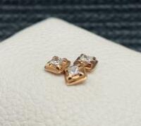 3 x Square Cut Diamonds in 18ct Rose Gold Metal Clasp