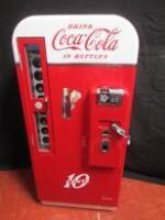 Original 1957 Vendo 81, Coca Cola Vending Machine. Ultimate Vintage Americana Fully Restored and in Excellent Condition. Restoration Value £9750. Capacity: Up To 81 Bottles of 330ml Coca Cola, Beer or Quarter Bottles of Champagne. Size 68cm (W) x 58cm (D)