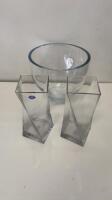 3 x Assorted Sized Glass Vases (as viewed/pictured).