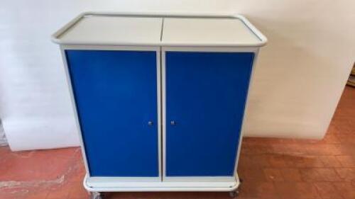 Quality Metal Products 2 Door Charging Laptop/Tablet Trolley. Capacity 16 Laptops. NOTE: requires key/lock.&nbsp;