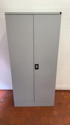 Realspace Pro 2 Door Cabinet with 4 Shelves in Grey. Size H195cm x W92cm x D42cm. 