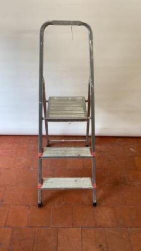 Titan 3 Tread Folding Step Ladder.