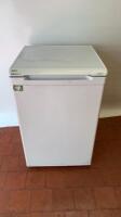 Beko Domestic Fridge/Freezer, Model RG910.Size H84cm x W55cm x D55cm. NOTE:missing glass shelf. 