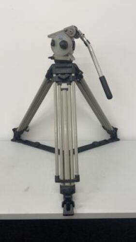 Vinten Vision 10 Head, 3 Stage Tripod with Wedge Plate, Spreader & Pan Bar.