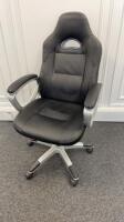Racing Style Swivel Chair Upholstered in Black Faux Leather.