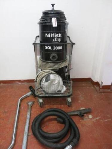 Nilfisk CFM Industrial Vacuum Cleaner, Type SOL3000. Comes with Attachments.