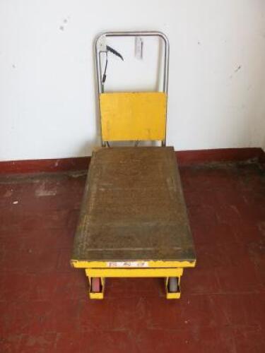 Mobile Scissor Lift Table Truck, Capacity 500KGS, Platform Size 85cm x 50cm.