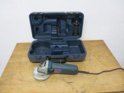 Bosch Professional 110V Angle Grinder, Model GWS850C with Carry Case.