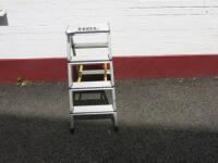 Zarges 3 Tread Stepladder, Open Height 0.90m.