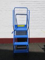 Mobile Safety Steps, Overall Height 1.9m, Platform Height 1.m, Capacity 150kg.