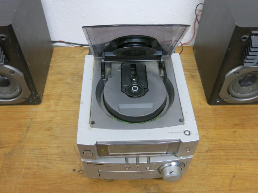Panasonic SA-PM01 CD/ AM/FM Stereo System W/Remote *READ