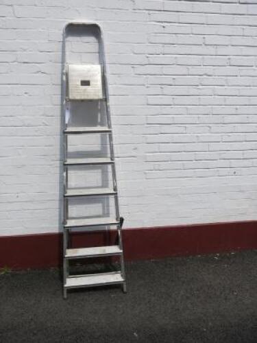 7 Tread Stepladder, Open Height 2.0m, Capacity 95kg.