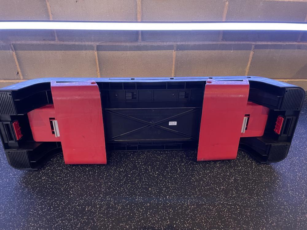 Reebok Studio Deck in Black & Red. Adjustable Step Up & Incline Bench.