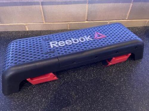 Reebok Studio Deck in Black & Red. Adjustable Step Up & Incline Bench.