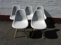 5 x DSW Eames Style Dining Chairs in Grey. 