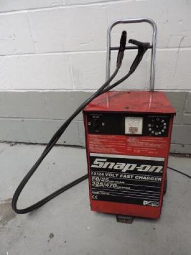 Snap-On Mobile 12/24 Volt Fast Charger, Model YAH123.