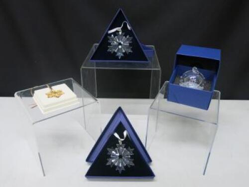 4 Items of Swarovski Crystal Christmas Decorations to Include: 2 x 2018 Annual Edition Snowflakes, 1 x SCS Little Snowflake and Clear Bauble.