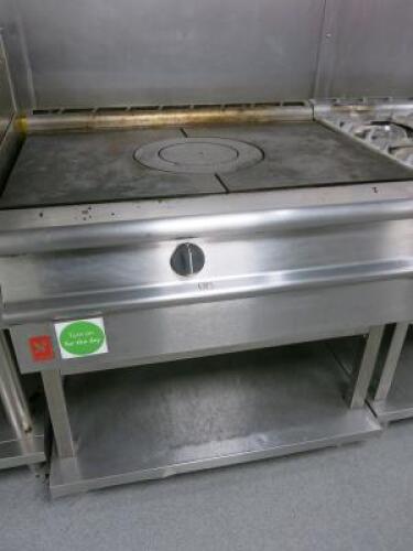 Falcon Gas Hotplate with Shelf Under, Model G3127, S/N F588165. Size (W) 90cm.