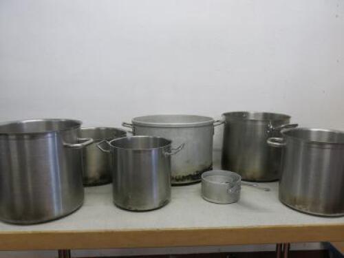 8 x Assorted Sized Stock & Sauce Pans to Include: 6 x Stock Pots & 2 Saucepans & 1 x Lid.