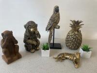 7 x Display Items to Include: 4 x Gold & Black Ornaments, 1 x Rusted Stone Effect Monkey & 2 x Aloe Vera Plants.