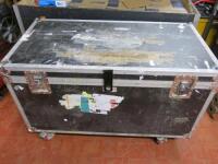 Mobile Black & Silver Flight Case with Lift Off Lid. Size H80 x W123 x D63cm.