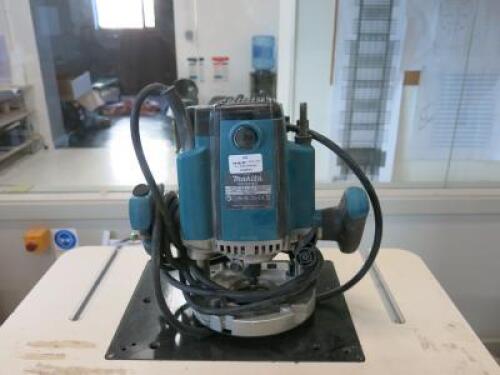 Makita Router, Model RP2301FC. Comes with Mobile Router Table.