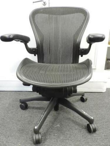 Herman Miller Aeron Ergonomic Adjustable Mesh Office Chair in Graphite Grey with Adjustable Arm Rests & Leather Padded Arm Caps, Size B.