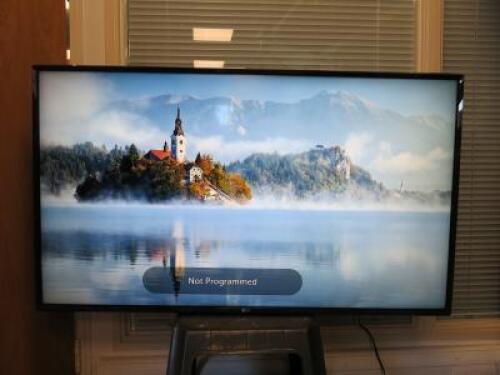 LG 49" Ultra HD 4K TV , Model 49UJ630V. Comes with Remote control & Wall Bracket.
