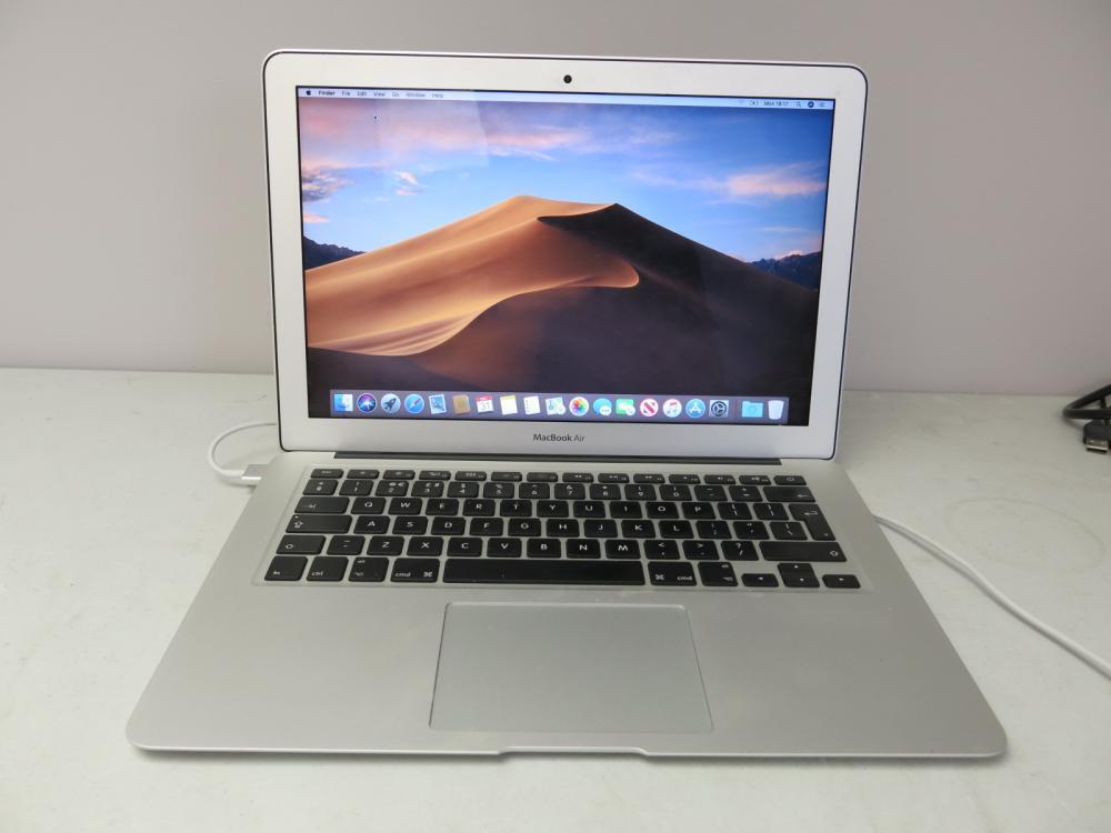 Apple 13.5 MacBook Air, Model 1466, Running macOS Mojave 10.14.6 